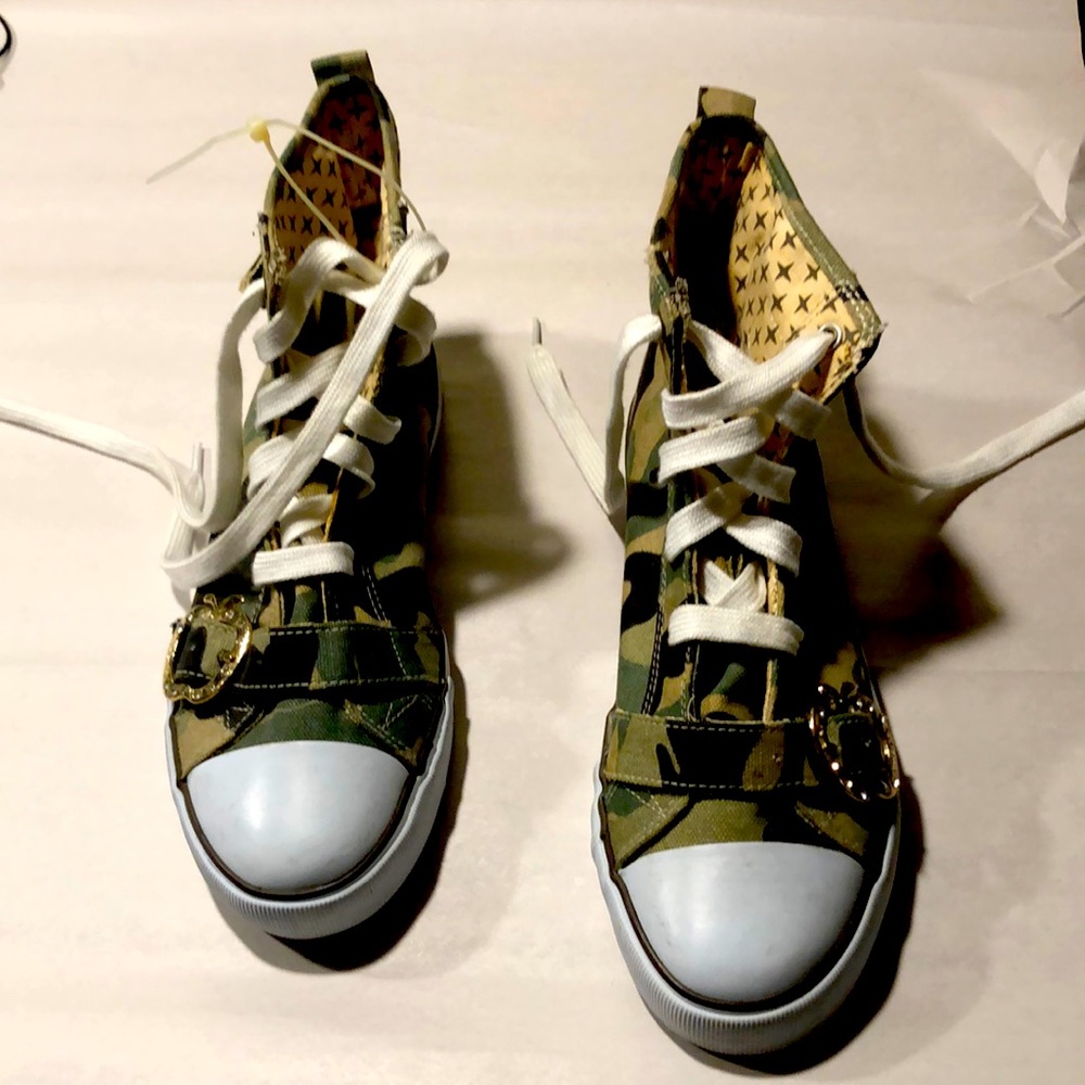COPY - Apple Bottoms camouflage sneakers Sz 11M